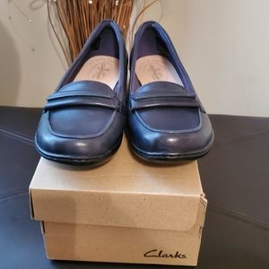 Clarks--Women's  Leather Flat Shoes